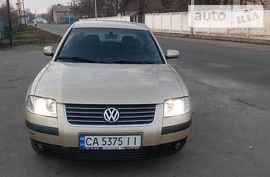 Седан Volkswagen Passat 2001 в Корсуне-Шевченковском