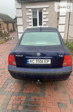 Седан Volkswagen Passat 1999 в Луцке
