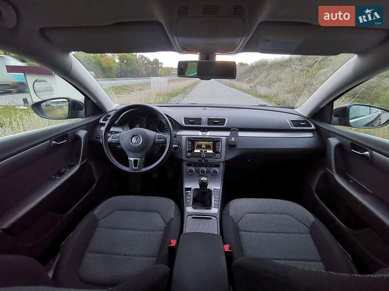 Универсал Volkswagen Passat 2012 в Хмельницком