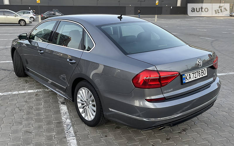 Седан Volkswagen Passat 2016 в Києві