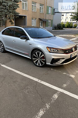 Седан Volkswagen Passat 2018 в Одессе