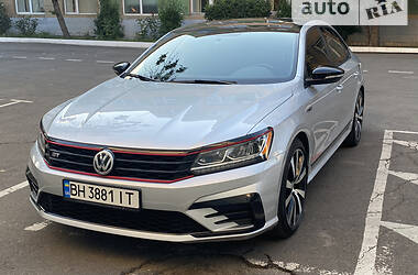 Седан Volkswagen Passat 2018 в Одессе