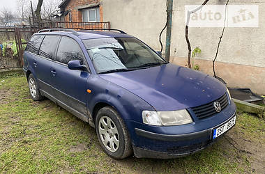 Универсал Volkswagen Passat 2000 в Хусте