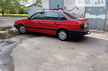 Седан Volkswagen Passat 1991 в Львові