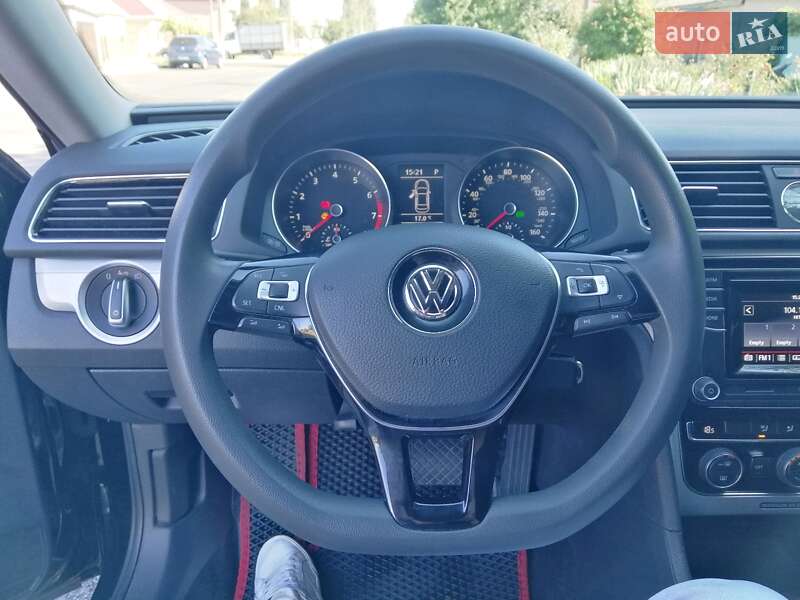Седан Volkswagen Passat 2016 в Черкассах