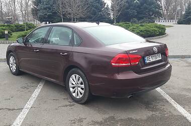 Седан Volkswagen Passat 2012 в Днепре