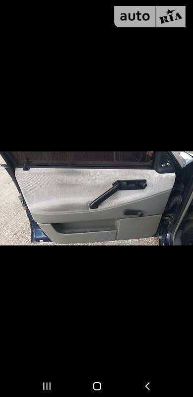 Седан Volkswagen Passat 1989 в Кельменцях