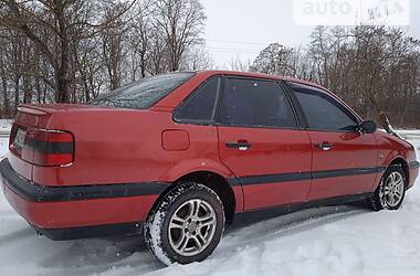 Седан Volkswagen Passat 1995 в Бучаче