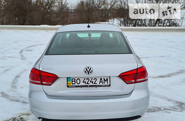 Седан Volkswagen Passat 2012 в Тернополе