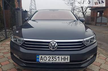 Седан Volkswagen Passat 2015 в 