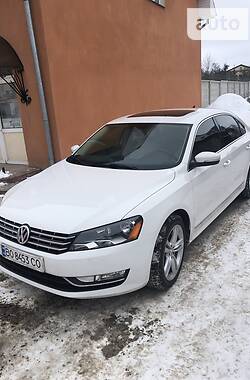 Седан Volkswagen Passat 2012 в Ивано-Франковске