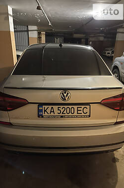 Седан Volkswagen Passat 2017 в Киеве