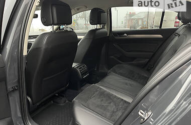 Седан Volkswagen Passat 2016 в 