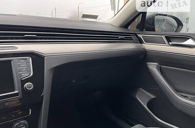 Седан Volkswagen Passat 2016 в 