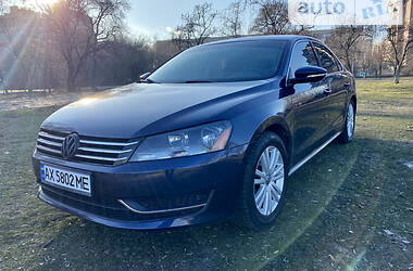 Седан Volkswagen Passat 2012 в Днепре