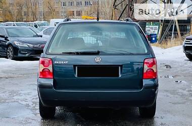 Універсал Volkswagen Passat 2001 в Харкові