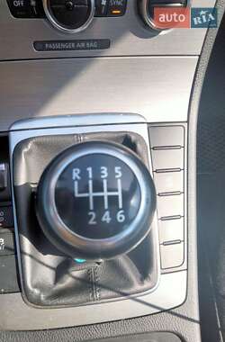 Універсал Volkswagen Passat 2012 в 
