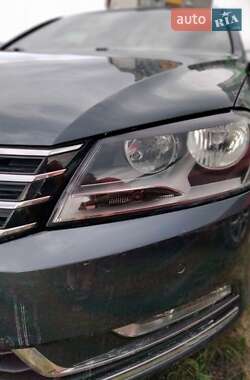 Універсал Volkswagen Passat 2012 в 