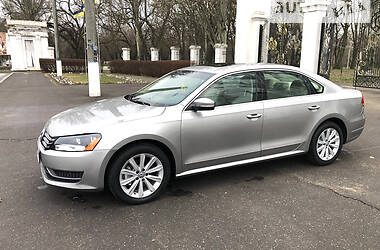 Седан Volkswagen Passat 2013 в Миколаєві