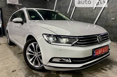 Универсал Volkswagen Passat 2016 в Ровно