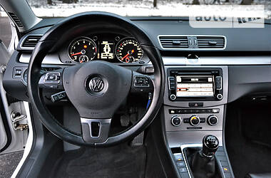 Универсал Volkswagen Passat 2012 в Харькове