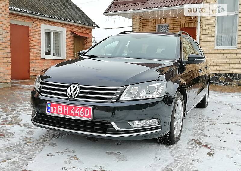 Універсал Volkswagen Passat 2012 в Луцьку