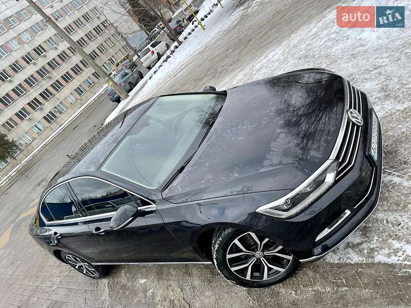 Седан Volkswagen Passat 2018 в Києві