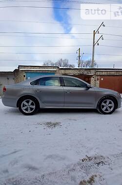 Седан Volkswagen Passat 2012 в Чернигове