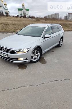 Универсал Volkswagen Passat 2017 в Вараше