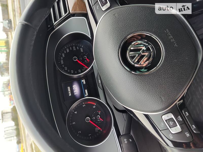 Універсал Volkswagen Passat 2017 в Вараші фото 47 Універсал Volkswagen Passat 2017 в Вараші