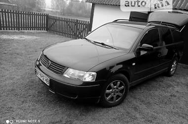 Універсал Volkswagen Passat 1997 в Вараші