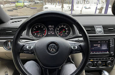 Седан Volkswagen Passat 2017 в Кременчуге