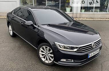 Седан Volkswagen Passat 2017 в Киеве