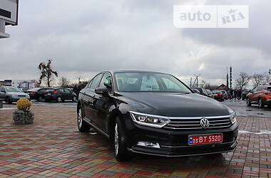 Седан Volkswagen Passat 2017 в Виннице