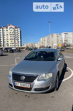 Седан Volkswagen Passat 2005 в Івано-Франківську