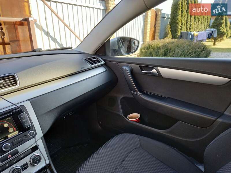 Универсал Volkswagen Passat 2012 в Киеве фото 14 Универсал Volkswagen Passat 2012 в Киеве