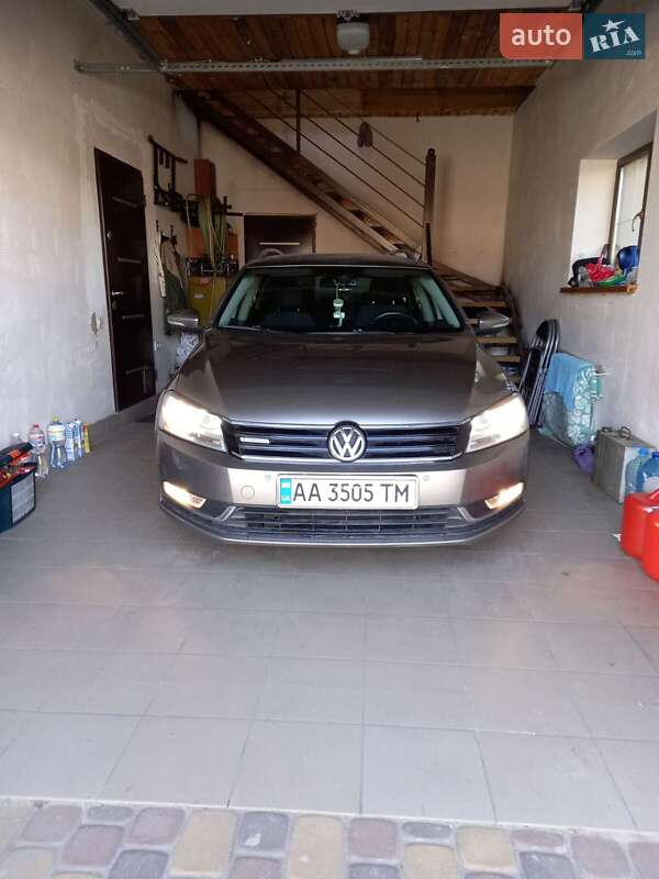 Универсал Volkswagen Passat 2012 в Киеве фото 23 Универсал Volkswagen Passat 2012 в Киеве