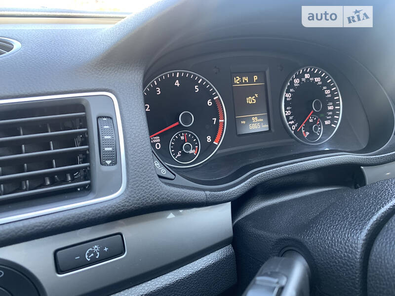 Седан Volkswagen Passat 2015 в Хмельницком