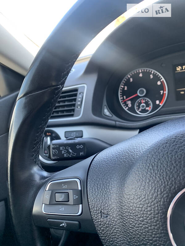 Седан Volkswagen Passat 2015 в Хмельницком