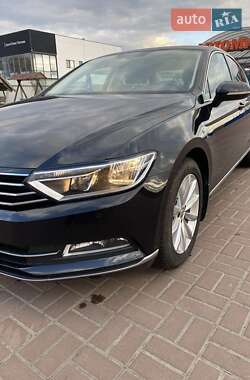 Седан Volkswagen Passat 2017 в Полтаві