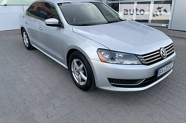 Седан Volkswagen Passat 2013 в Хмельницком