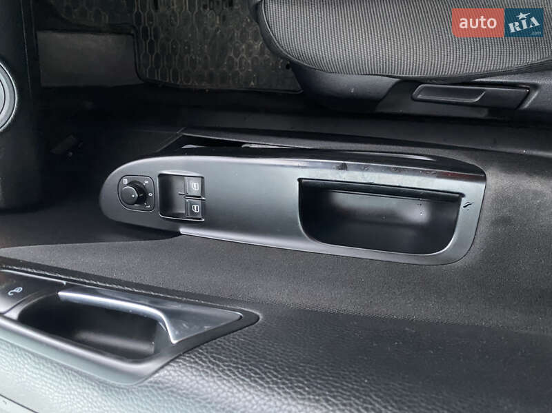 Универсал Volkswagen Passat 2010 в Самборе фото 10 Универсал Volkswagen Passat 2010 в Самборе