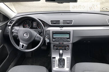 Универсал Volkswagen Passat 2012 в Луцке