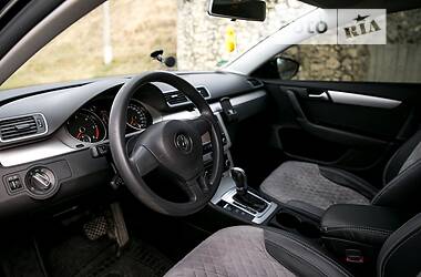 Седан Volkswagen Passat 2011 в 