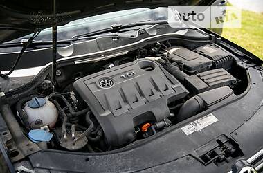 Седан Volkswagen Passat 2011 в 
