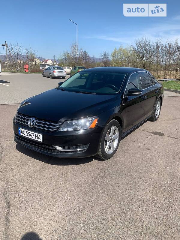 Седан Volkswagen Passat 2014 в Іршаві