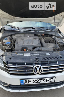 Седан Volkswagen Passat 2012 в Покрове