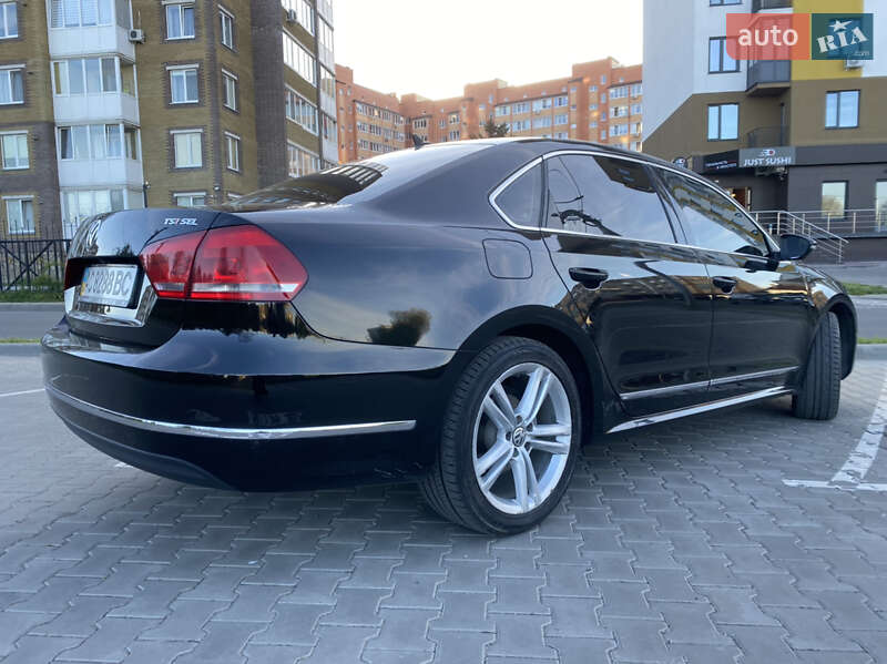 Седан Volkswagen Passat 2015 в Луцке