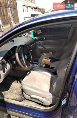 Седан Volkswagen Passat 2004 в 