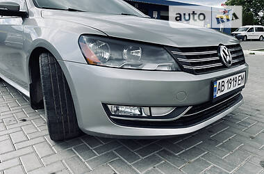 Седан Volkswagen Passat 2012 в Гайсине